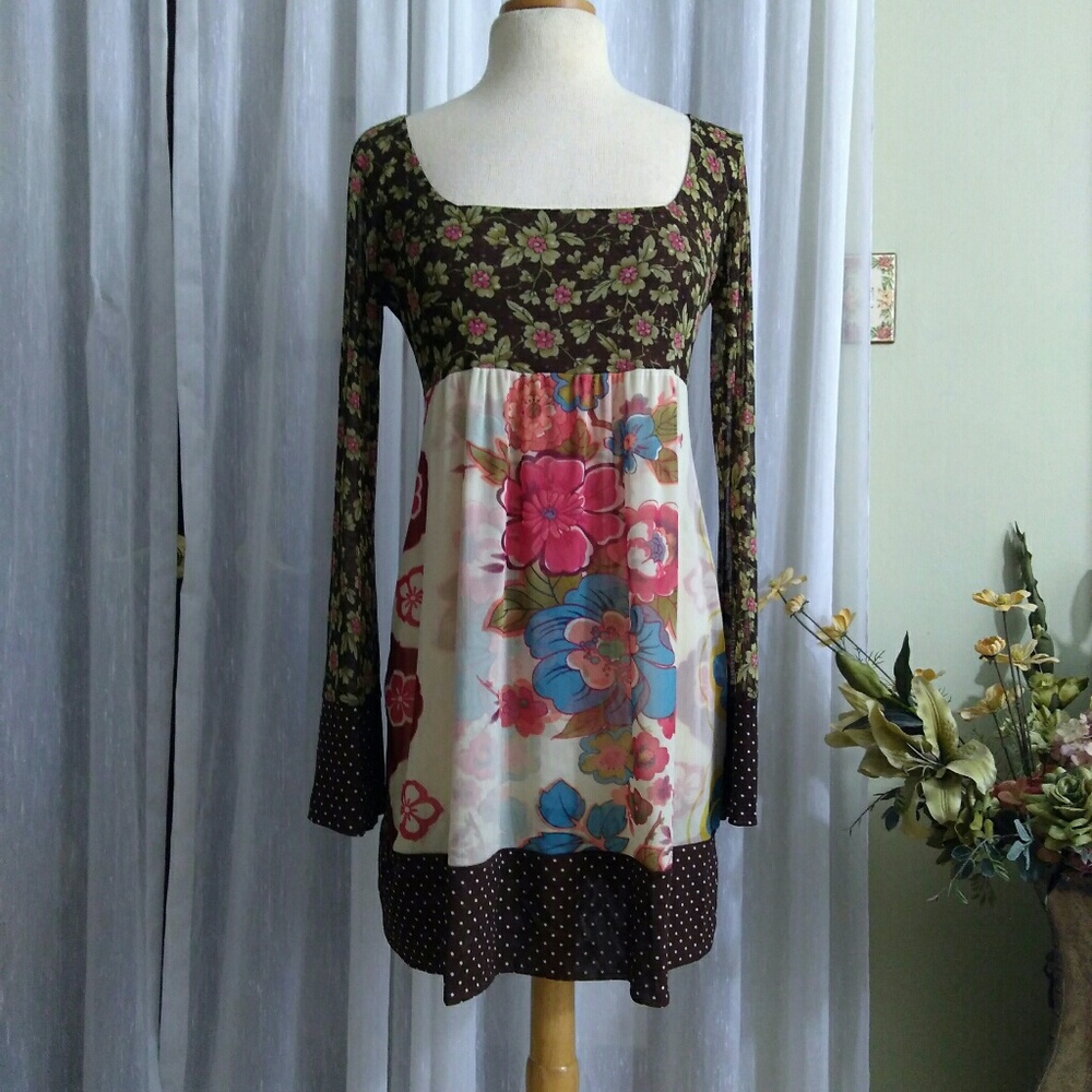 O l i a n- size medium semi sheer dress / tunic